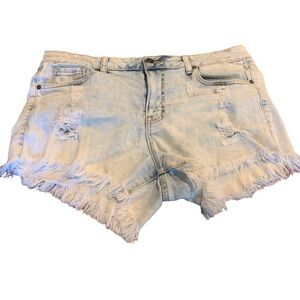 Altar’d State Women’s Cloud Wash Distressed Denim Cut Off Shorts Waist 34.5”